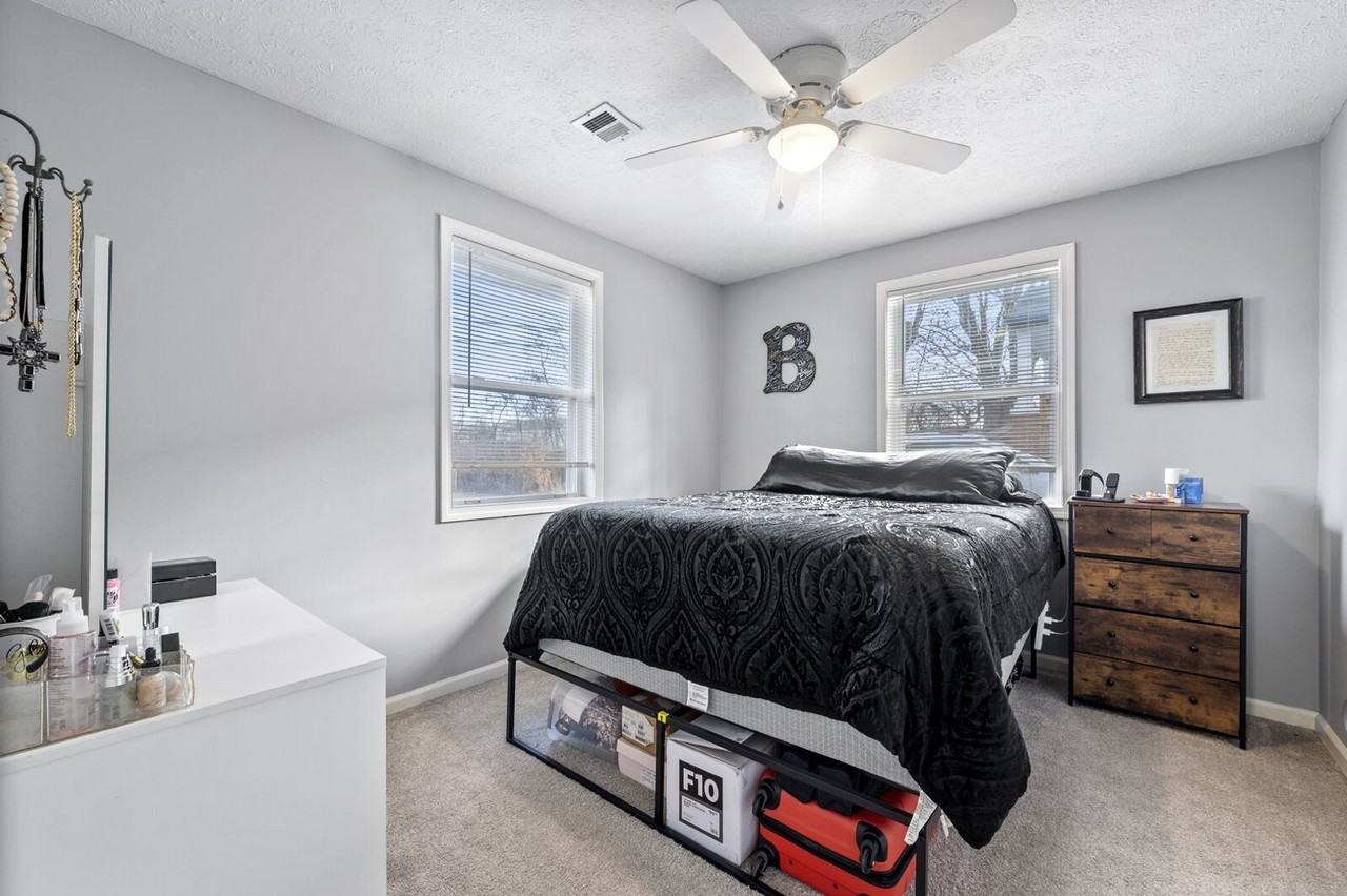 1232 Paradise Hill Rd - Photo 4 of 11