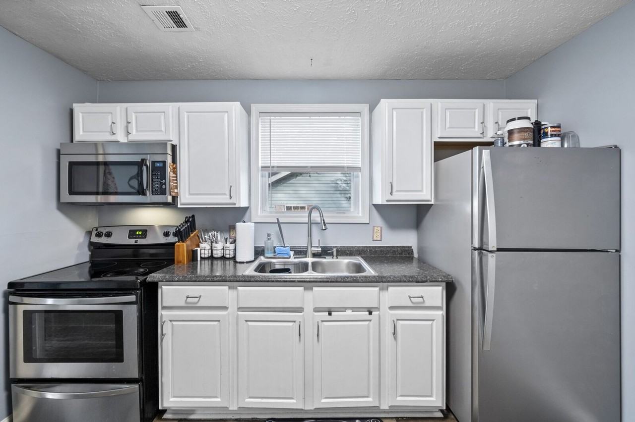 1232 Paradise Hill Rd - Photo 5 of 11