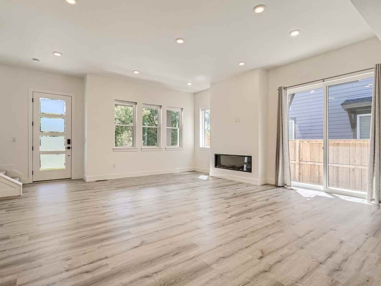 9419 East Colorado Avenue - Photo 6 of 31