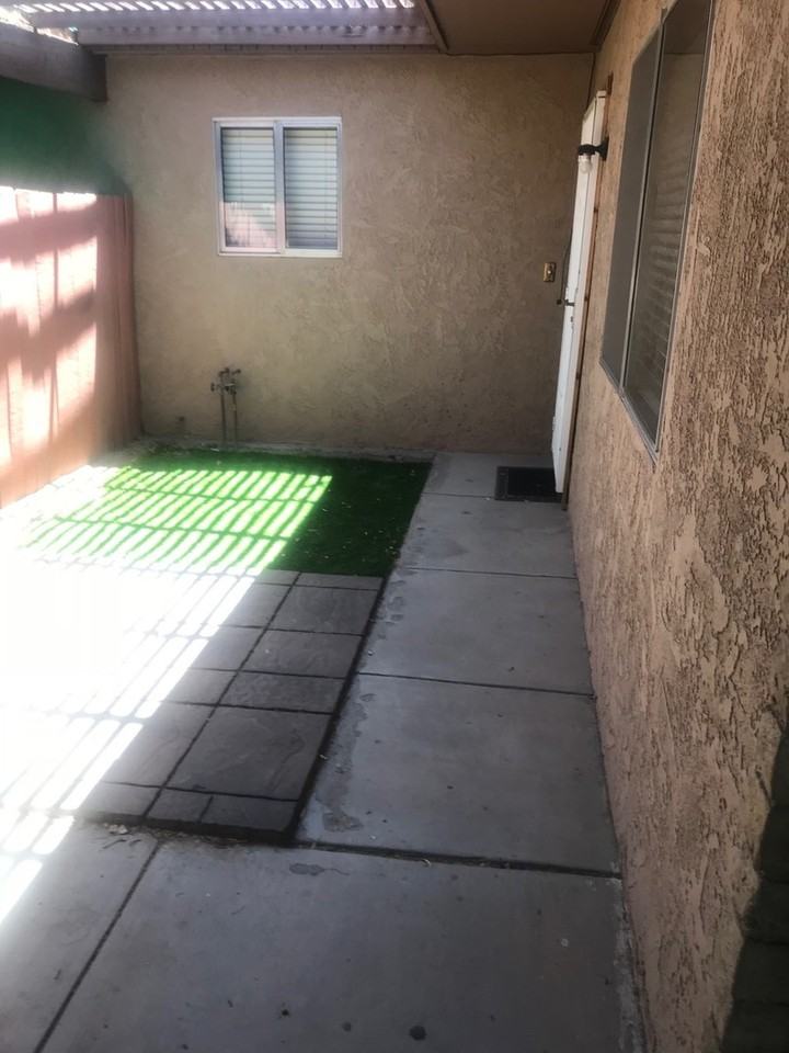 197 W 27th Pl - Photo 3 of 22