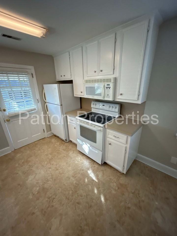 1337 B Ave - Photo 6 of 17