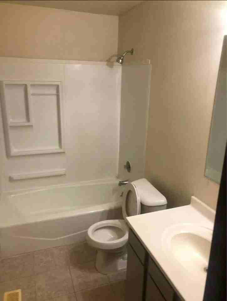 South Elgin Il, 60177 - Photo 4 of 14