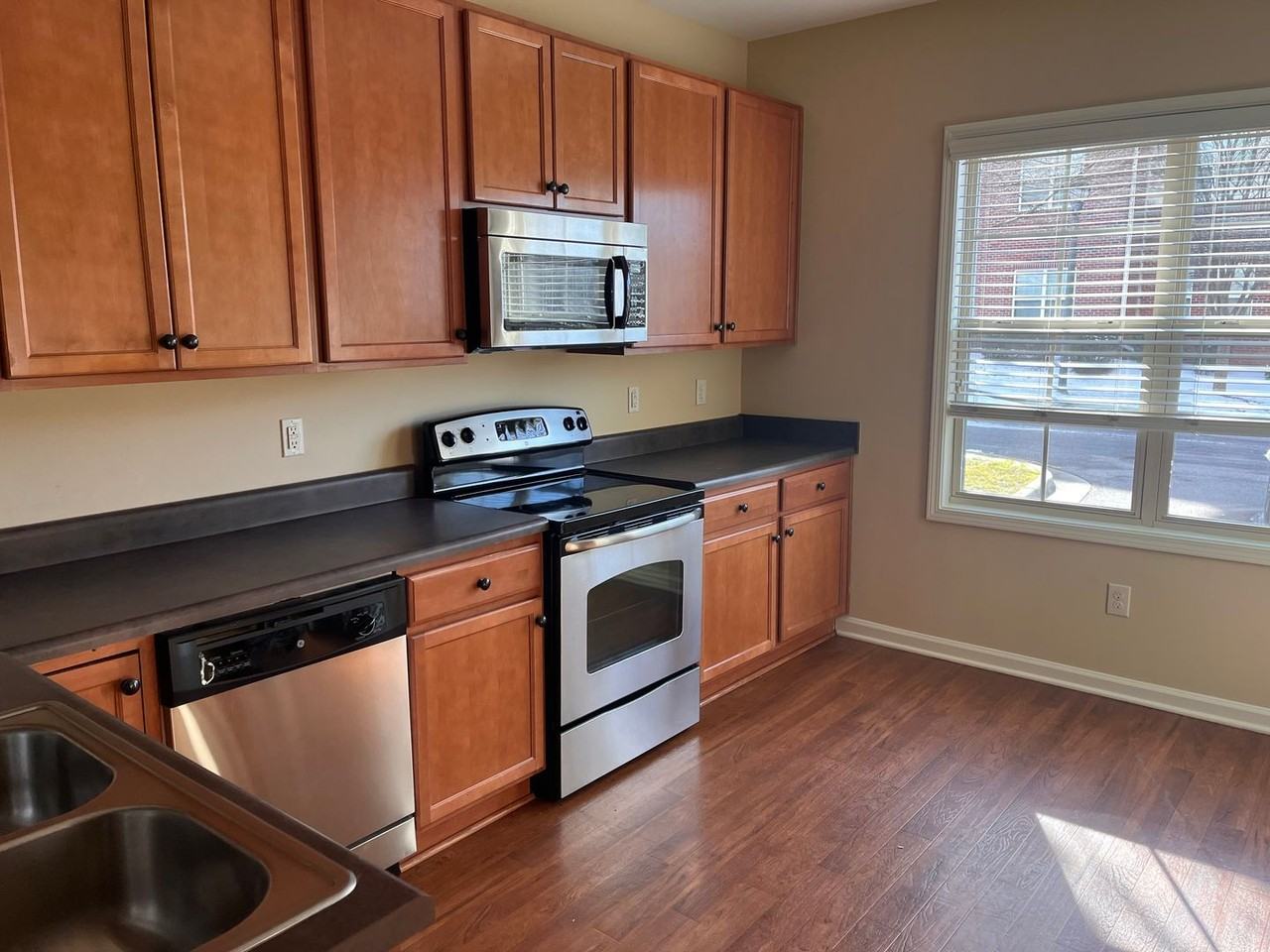 2030 Highland Village Dr - Photo 3 of 13