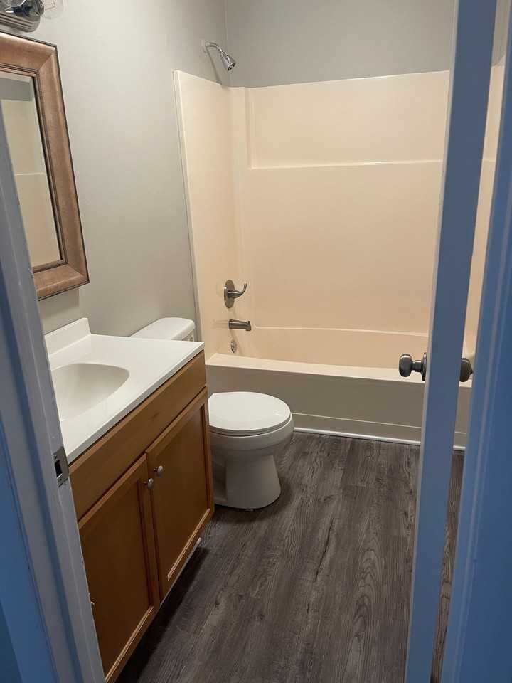 Scenic View Apartments - Photo 2 of 6