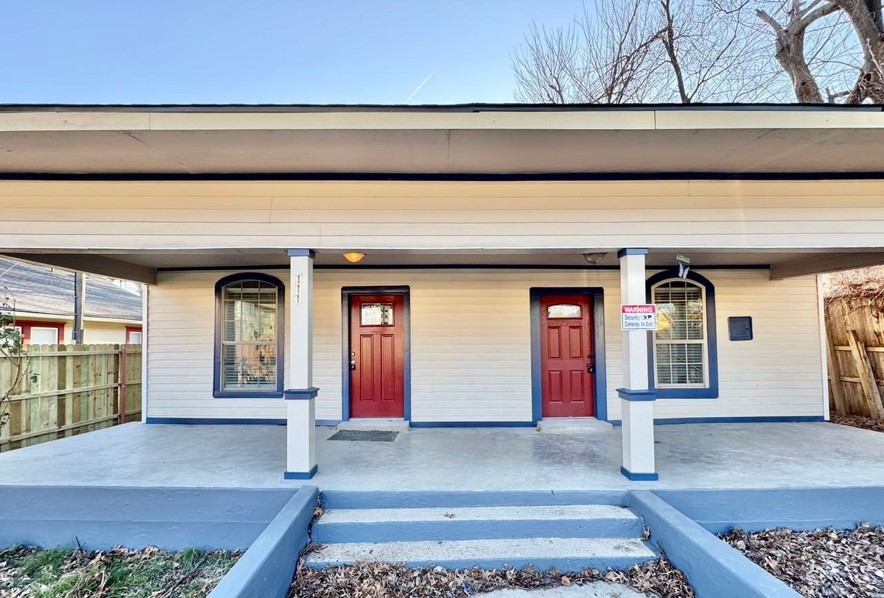 111 S Henderson Ave - Photo 3 of 23