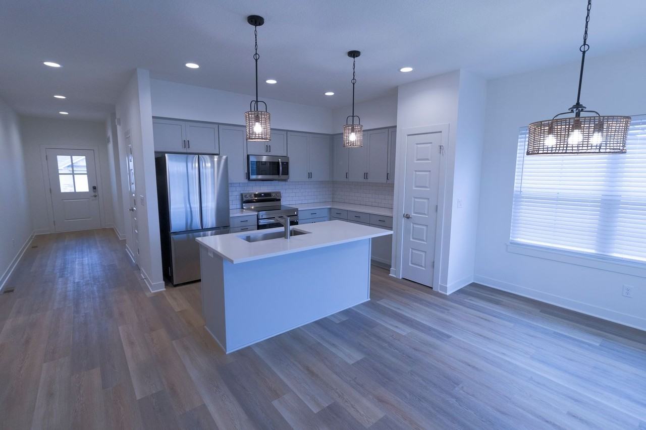 19627 199th Ter - Photo 4 of 19