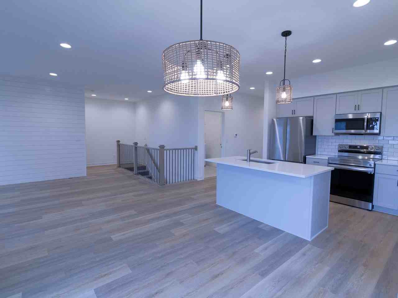 19627 199th Ter - Photo 5 of 19