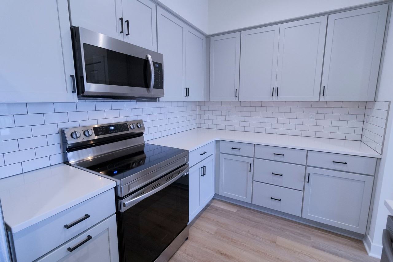 19627 199th Ter - Photo 6 of 19