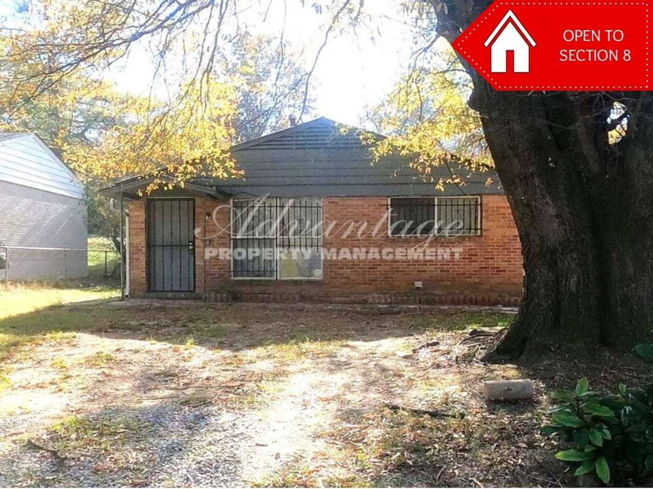 299 Charter Ave - Photo 2 of 11