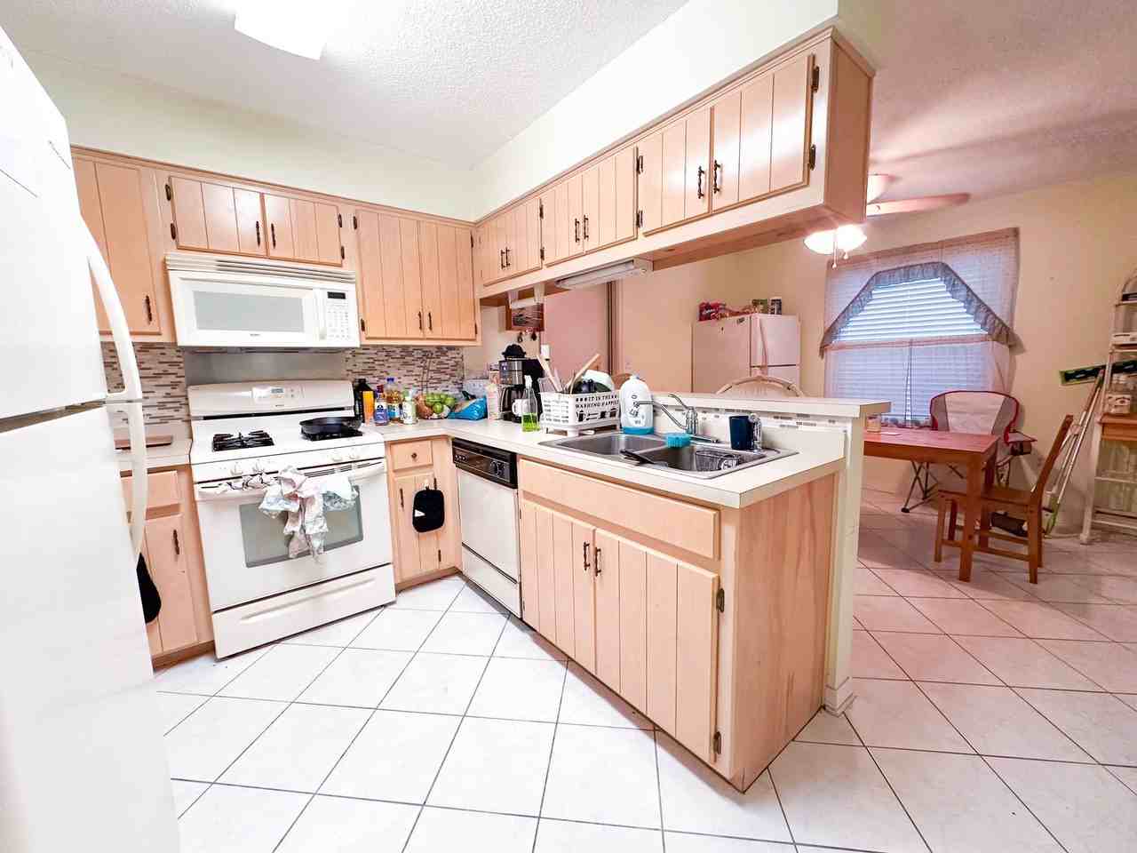 1110 Rita Ln - Photo 4 of 27