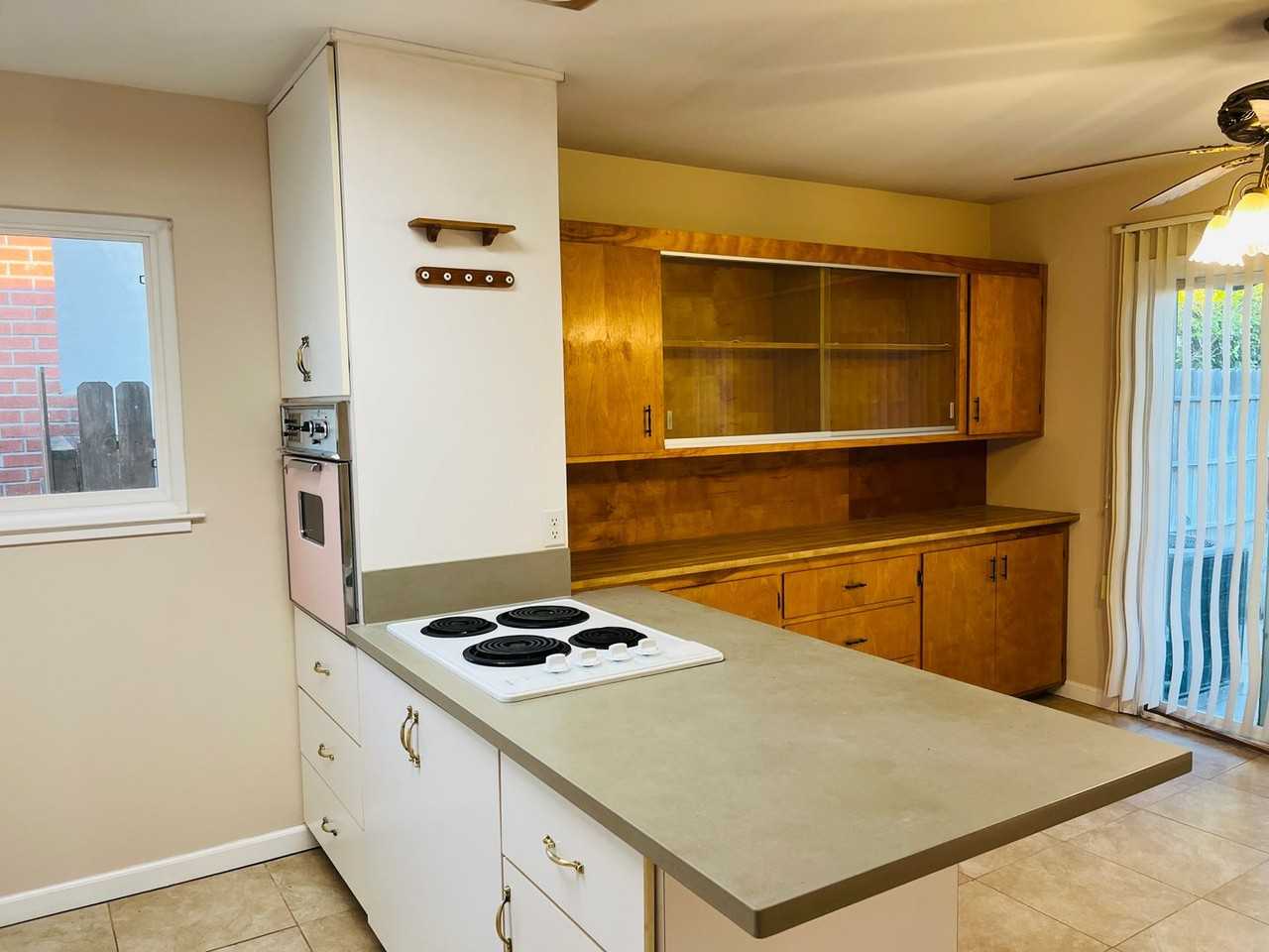 9345 Emily St - Photo 6 of 15