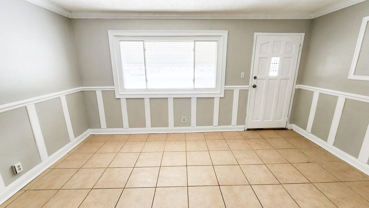 225 Dalepark Dr - Photo 2 of 12
