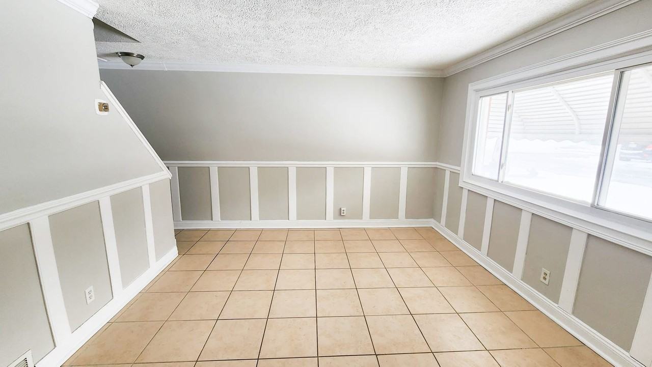 225 Dalepark Dr - Photo 3 of 12