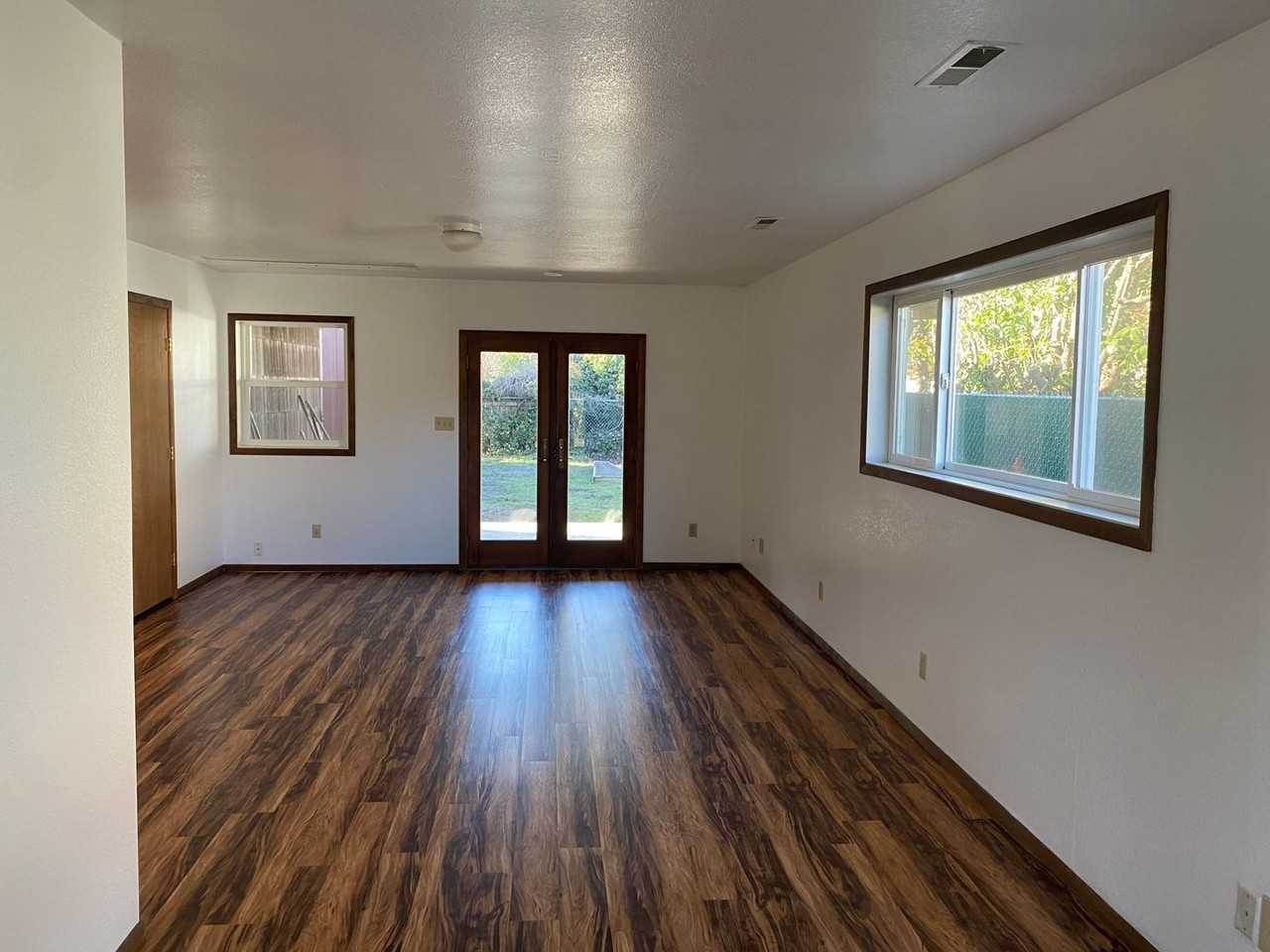 247 Ash St - Photo 2 of 22