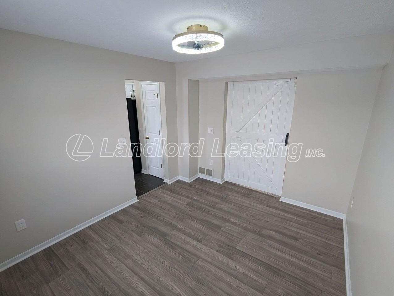 35330 Oxford Ct - Photo 5 of 28