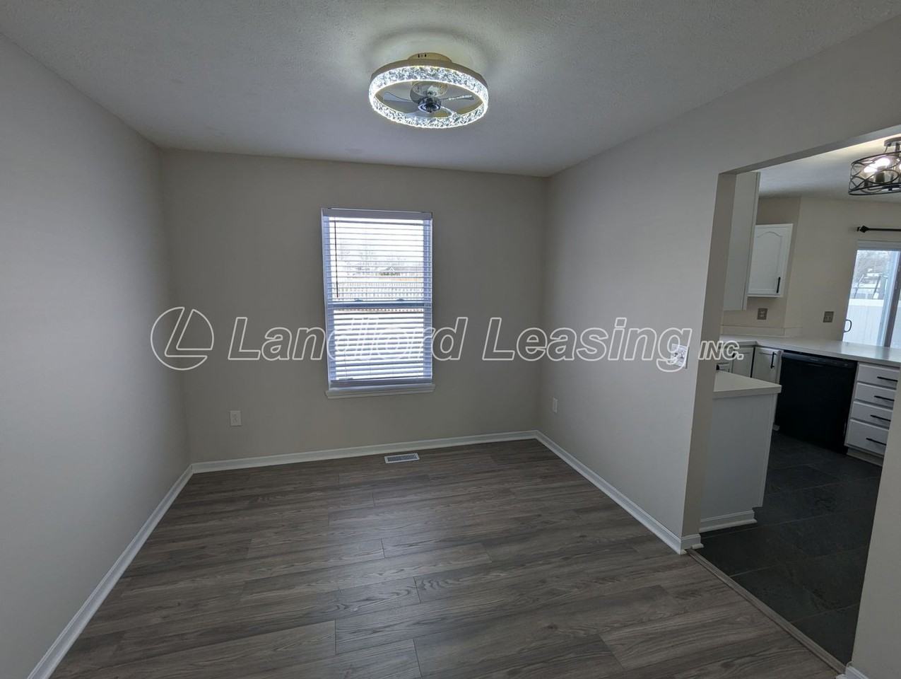 35330 Oxford Ct - Photo 6 of 28
