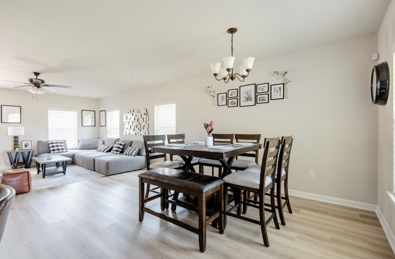 23436 Mango Dr - Photo 2 of 10