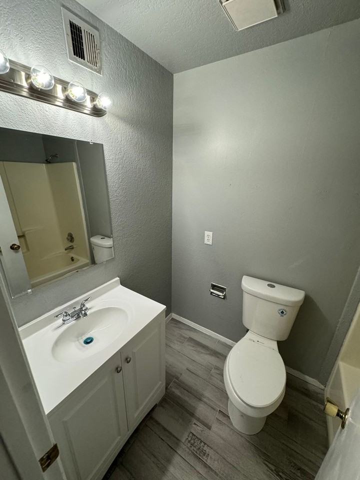 2930 Claude Dove Dr - Photo 5 of 11