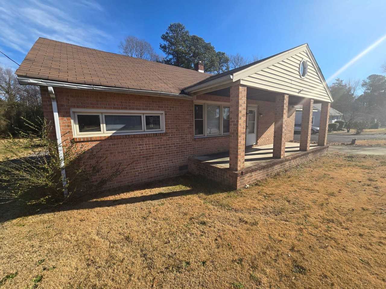 3909 Jefferson Park Rd - Photo 2 of 18