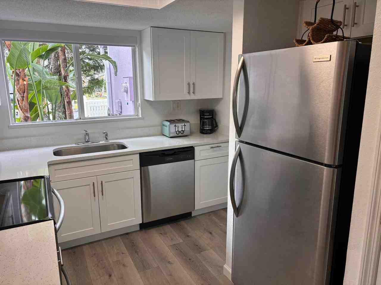 4007 Saxon Drive - Photo 4 of 21