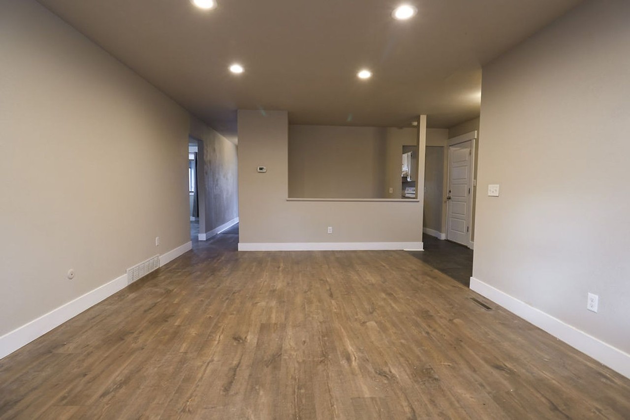 1103 Cottonwood Dr - Photo 5 of 37