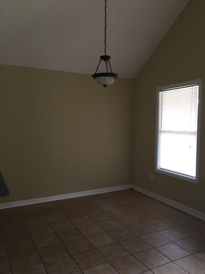 301 Countryview Cv - Photo 3 of 7