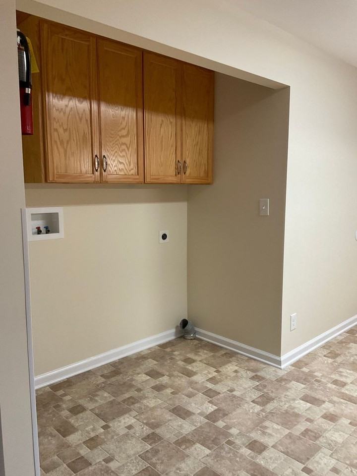 127 N Edgemont Ave - Photo 3 of 8