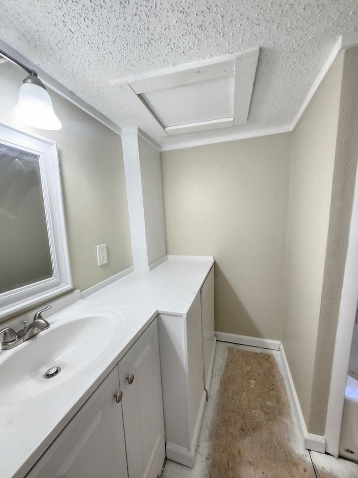 201 Kincaid St - Photo 5 of 10