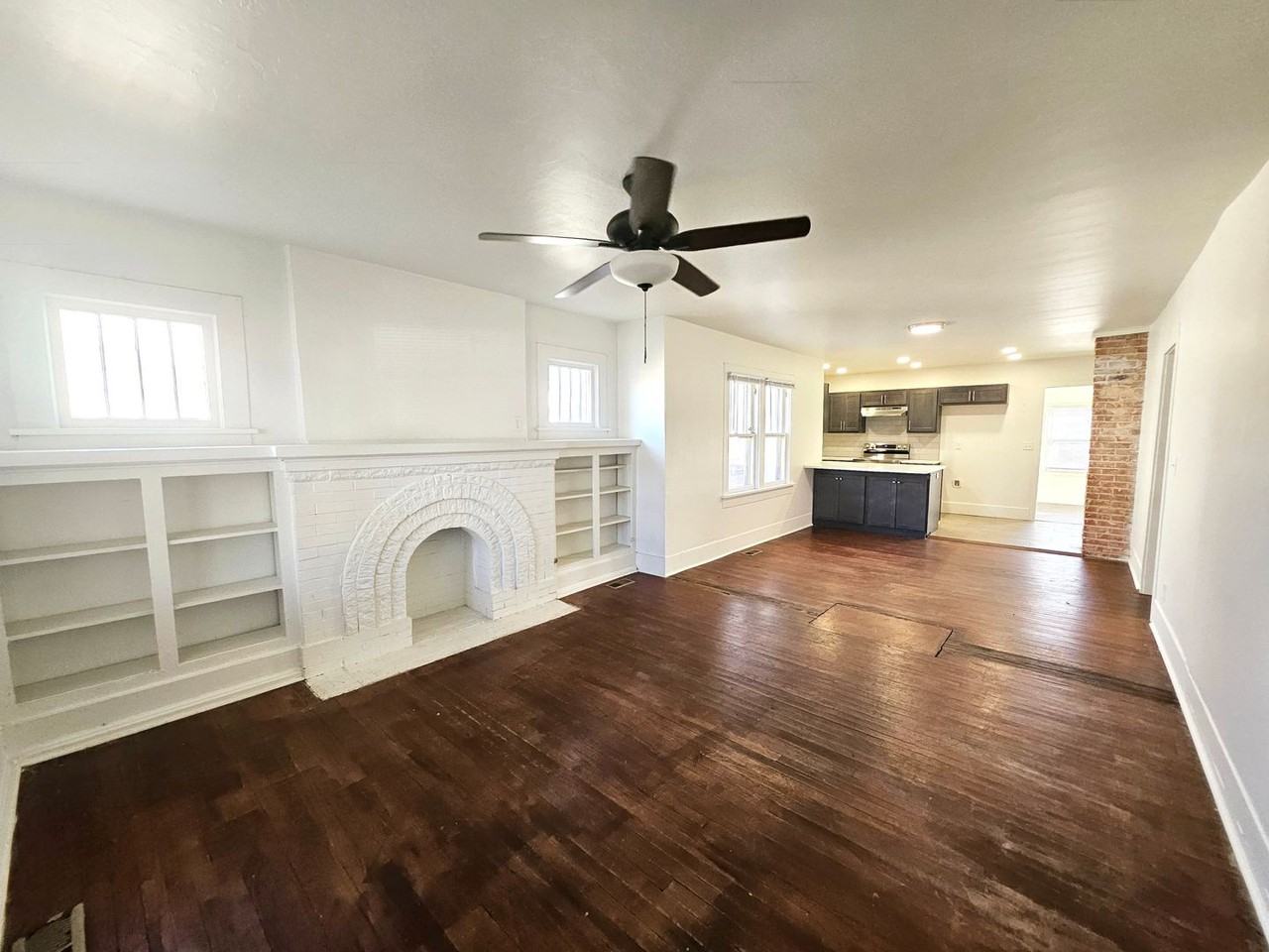 2116 N Prospect Ave - Photo 2 of 17