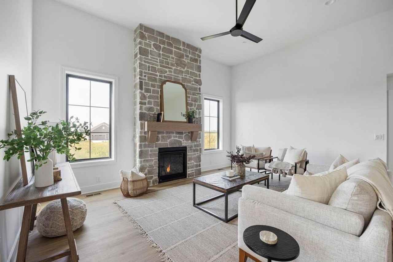 234 Ne 62nd St - Photo 2 of 10