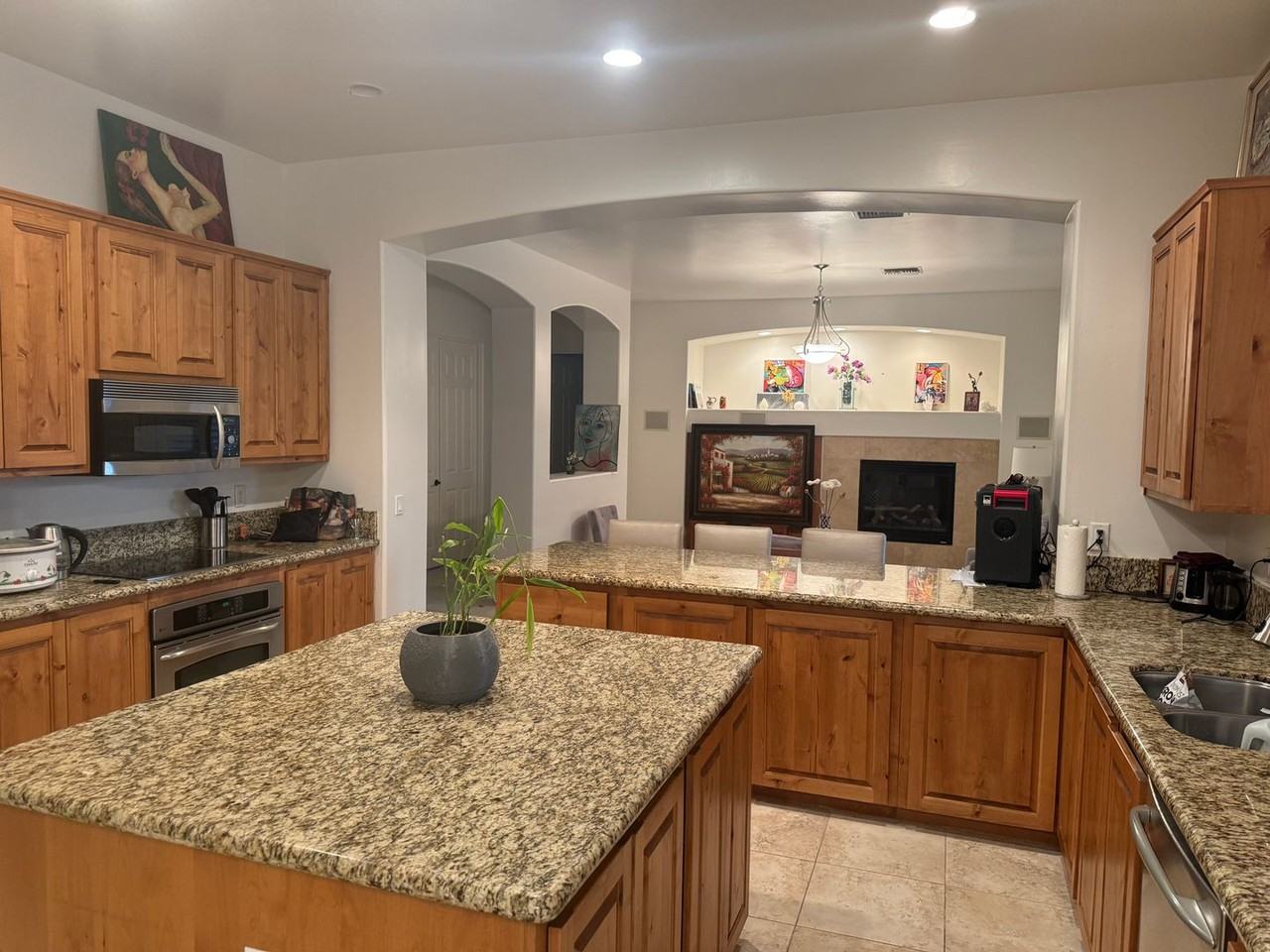 14032 E Cavedale Dr - Photo 4 of 30