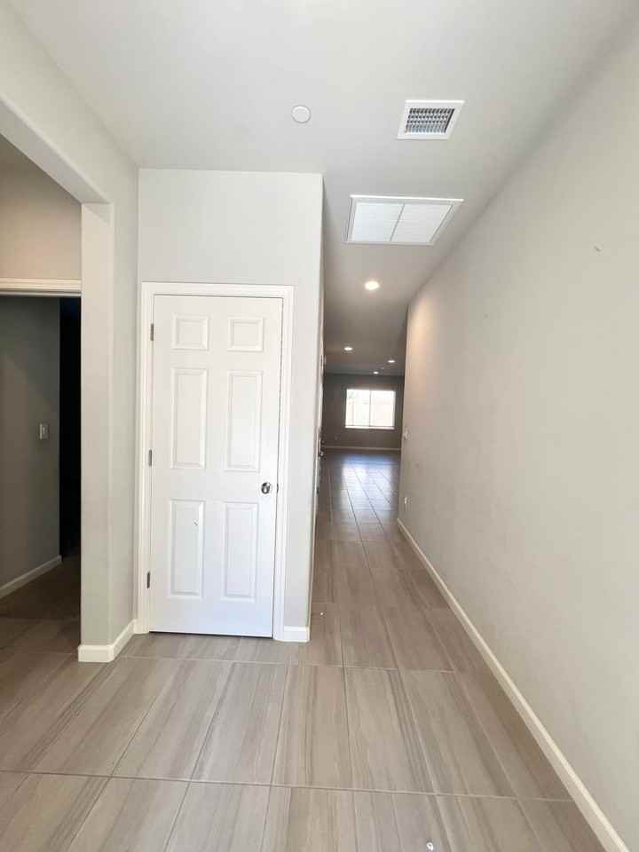 645 Wood Crest Ave - Photo 3 of 26