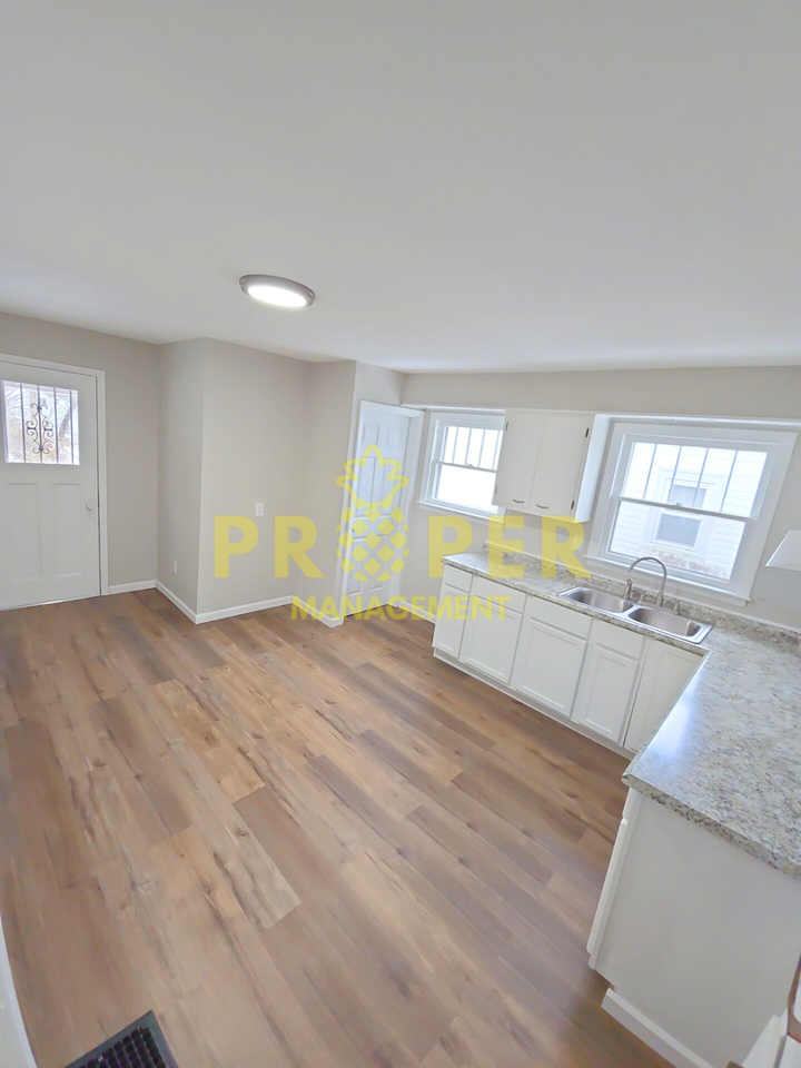 316 Alicia Rd - Photo 3 of 12