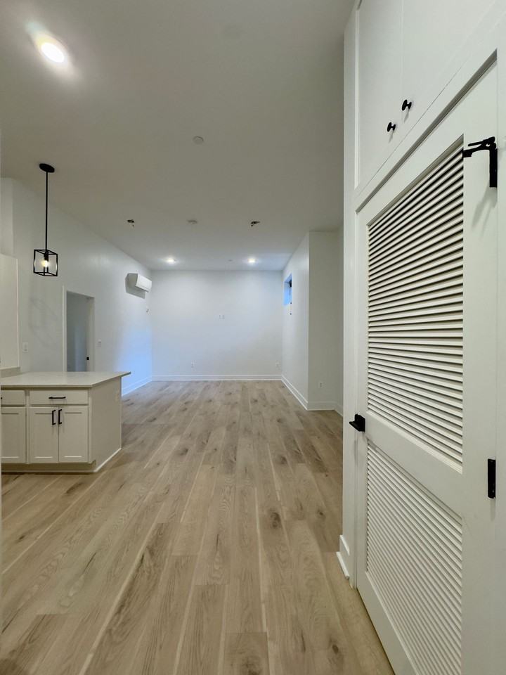 1709 Fleet St - Photo 6 of 16