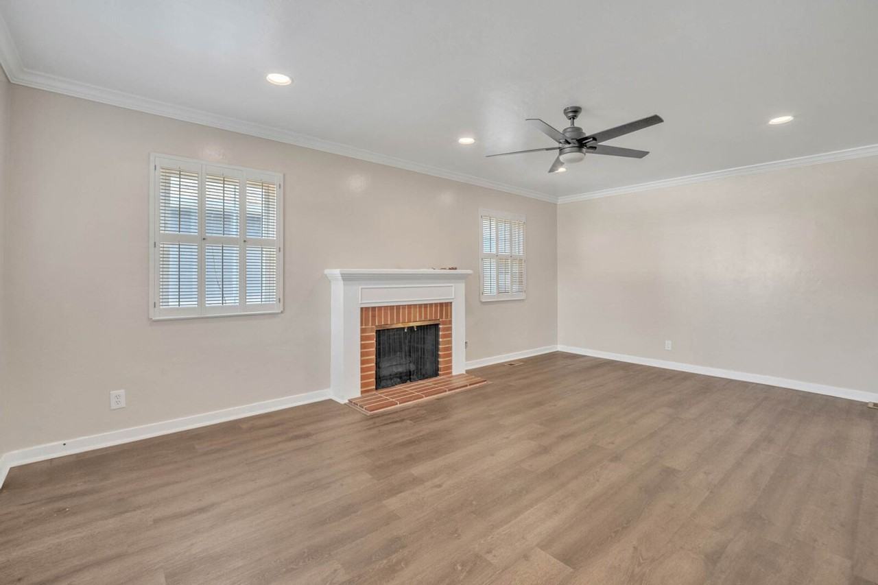 4620 B St - Photo 2 of 25