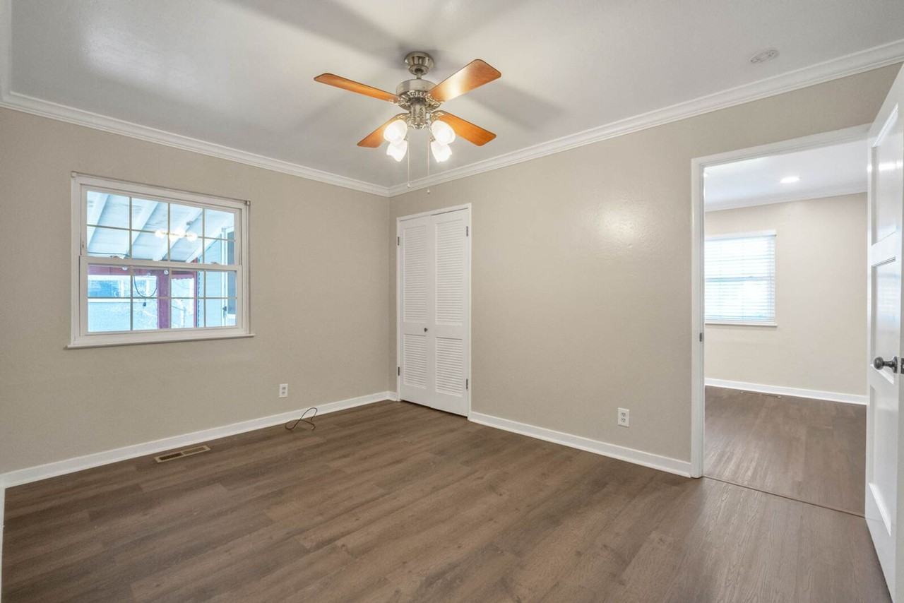 4620 B St - Photo 6 of 25