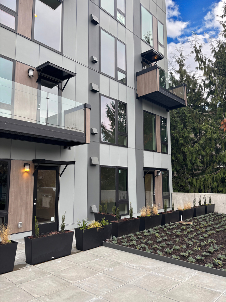 Viewland - Photo 3 of 42