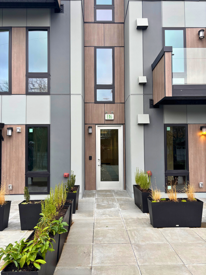 Viewland - Photo 4 of 42