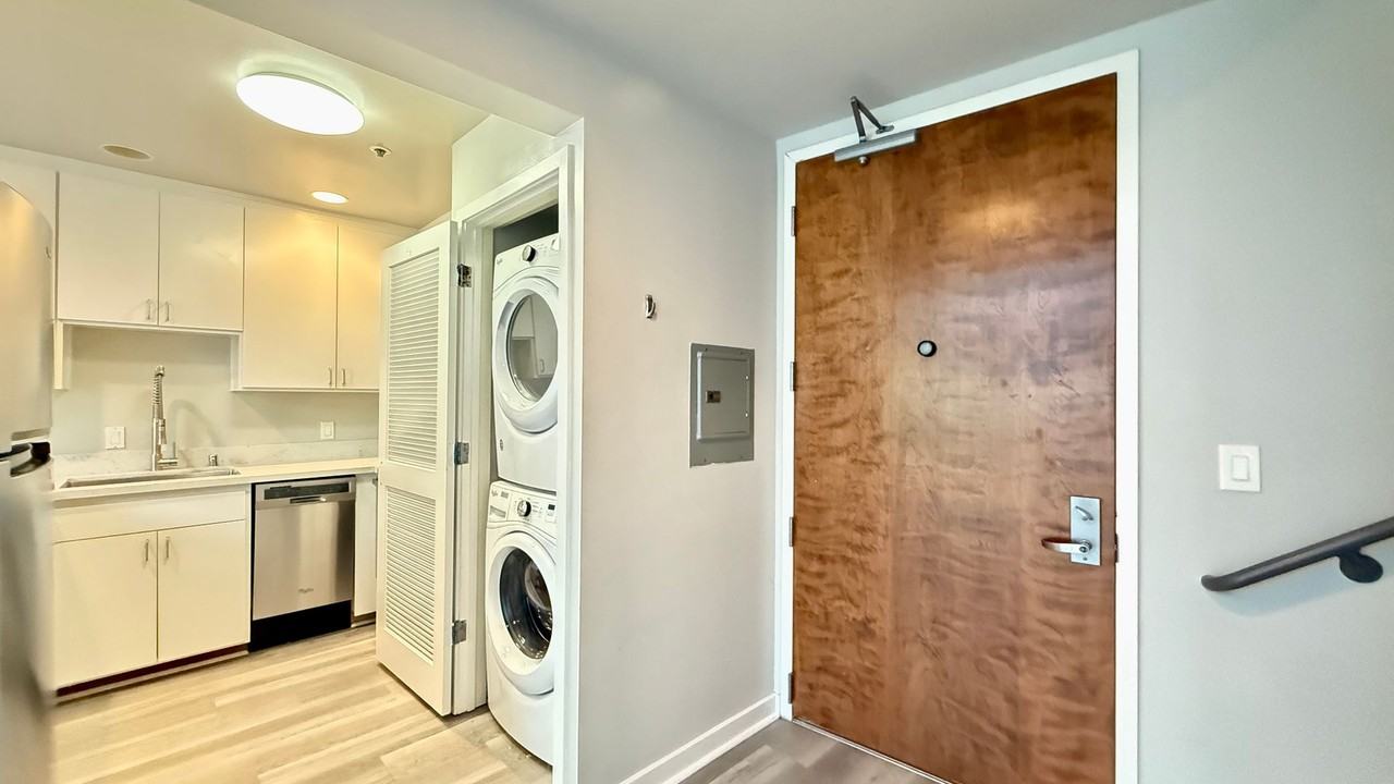 49 Zoe St #2 - Photo 6 of 25