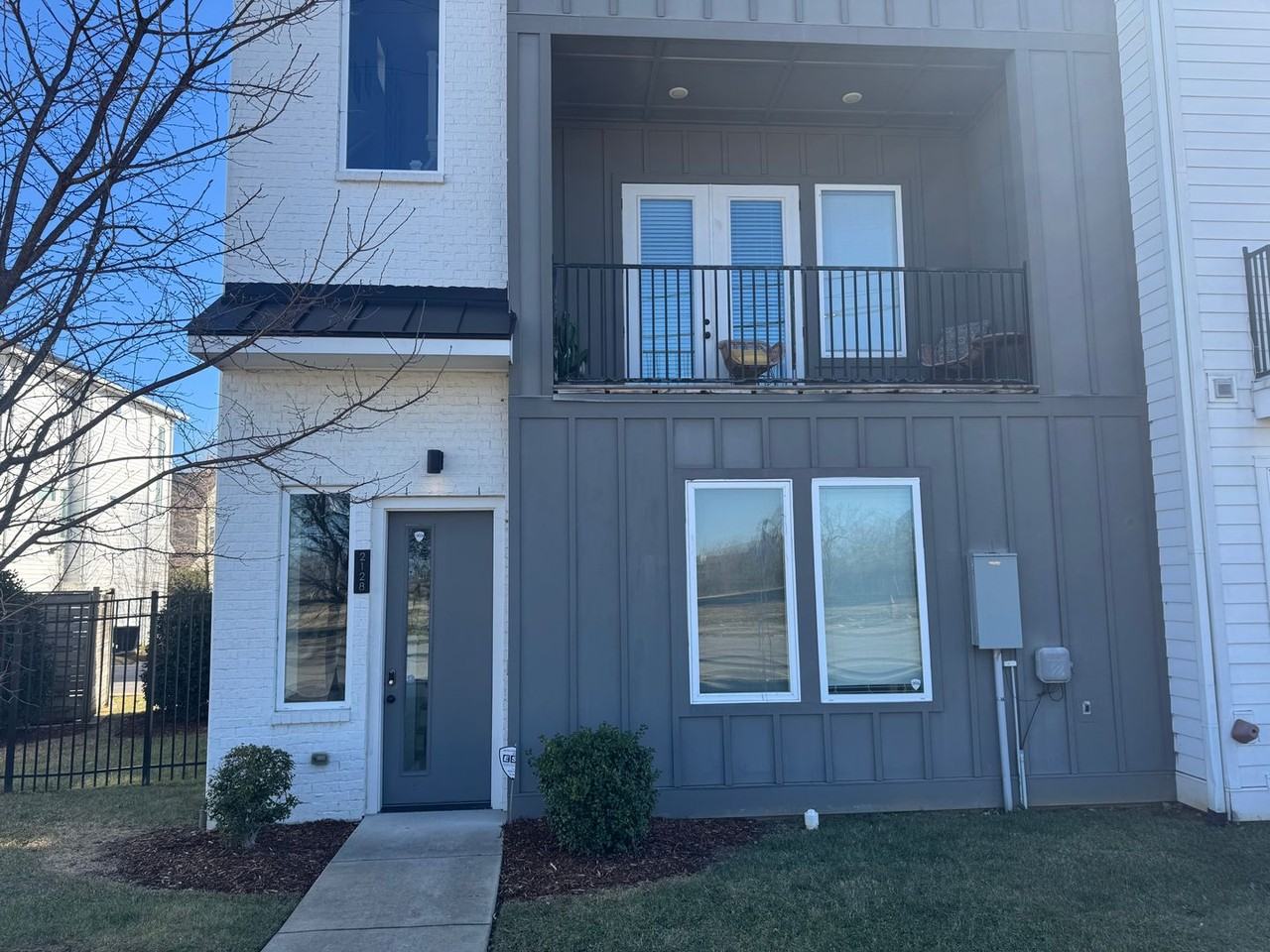 2128 24th Ave N - Photo 2 of 39