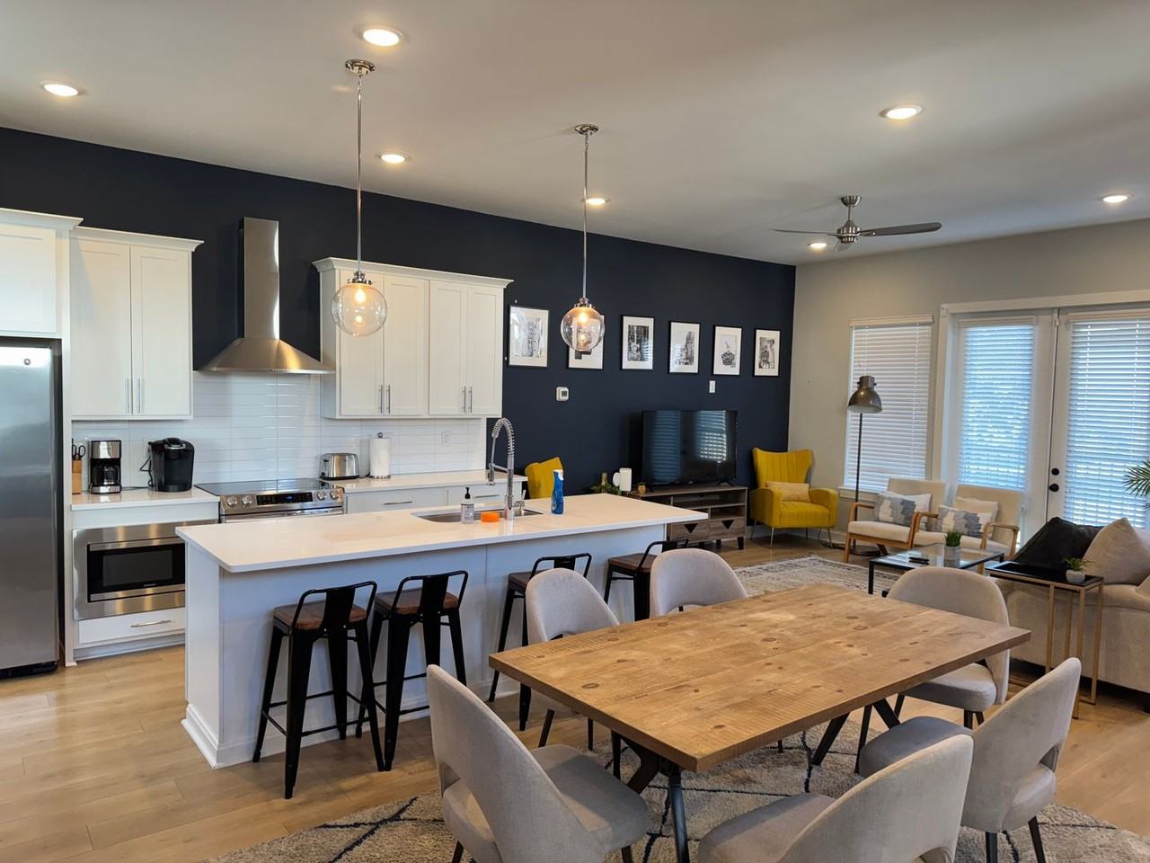 2128 24th Ave N - Photo 3 of 39