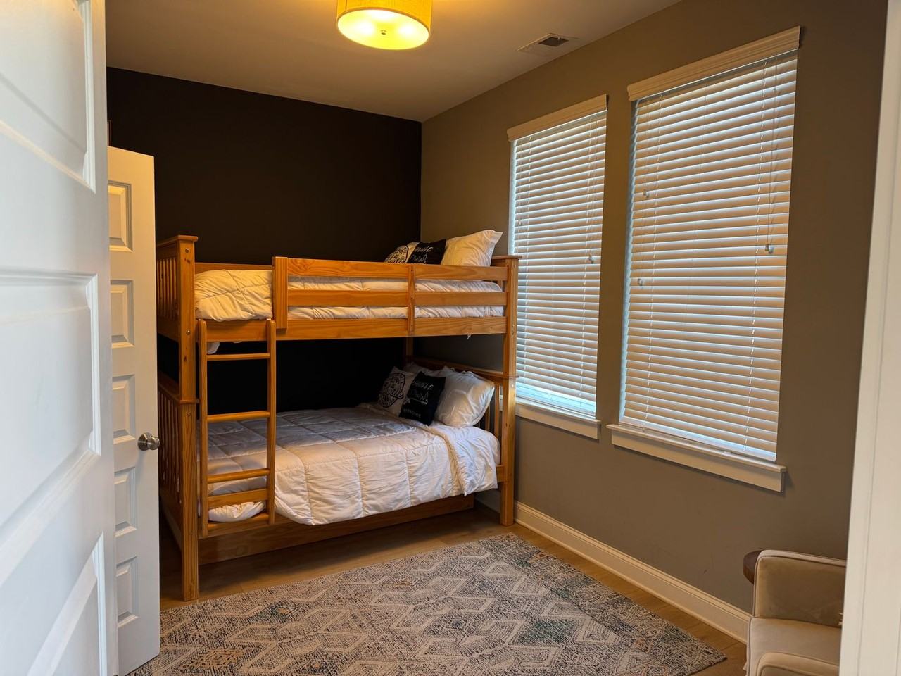 2128 24th Ave N - Photo 5 of 39