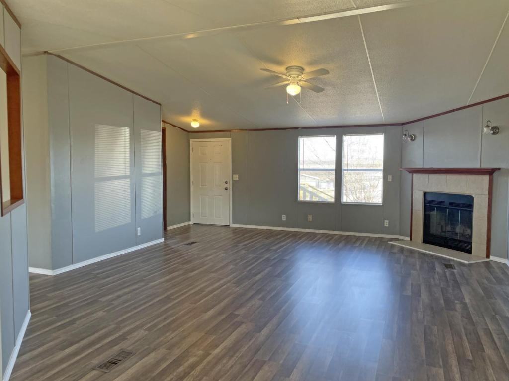 9624 Clark St - Photo 2 of 23