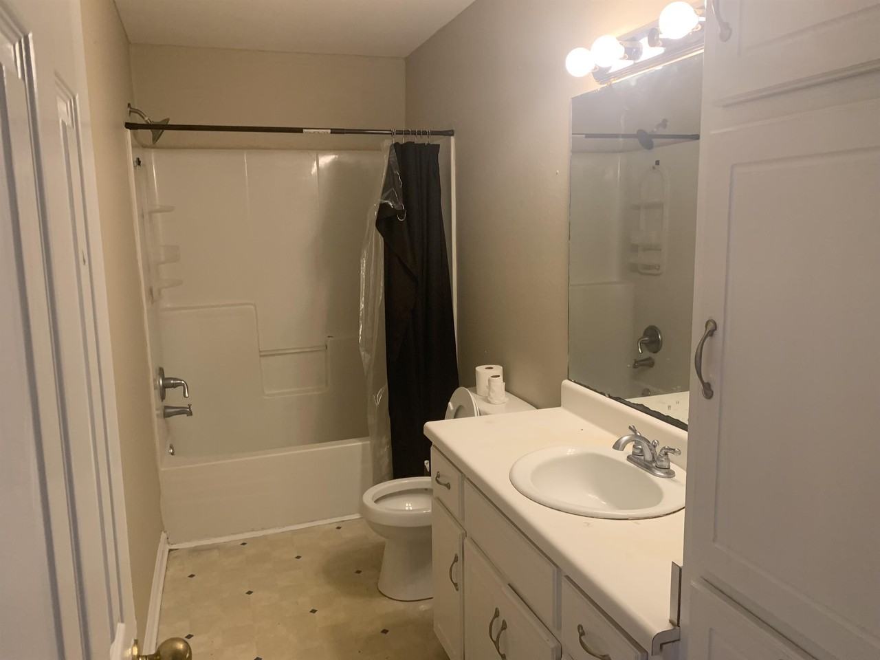 104 Pecan Pl #104 - Photo 2 of 10