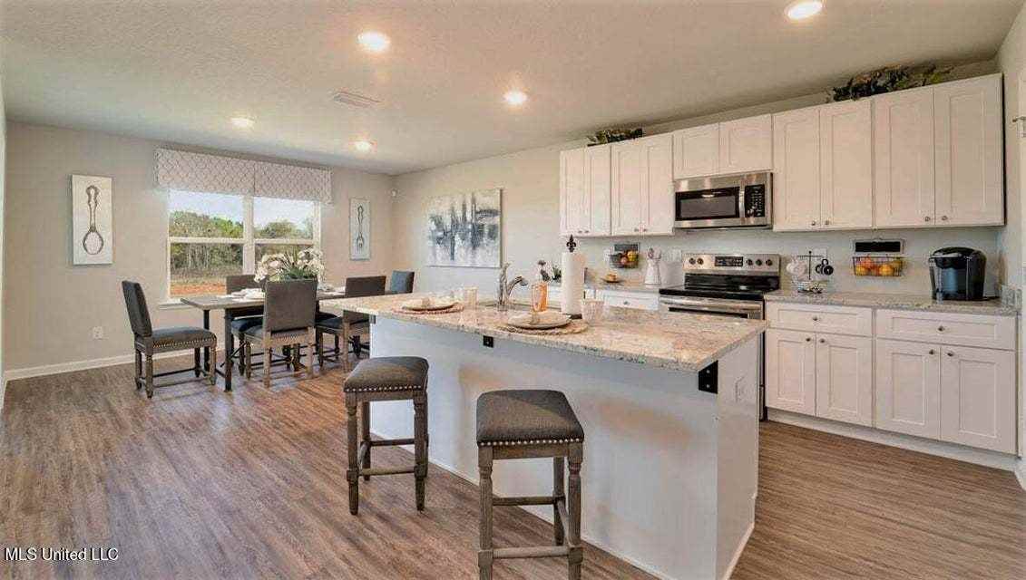 142 Mulberry Drive - Photo 7 of 16