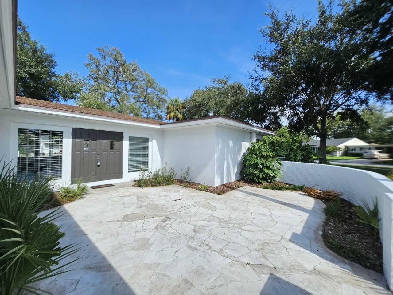 1707 Manor Dr - Photo 3 of 50