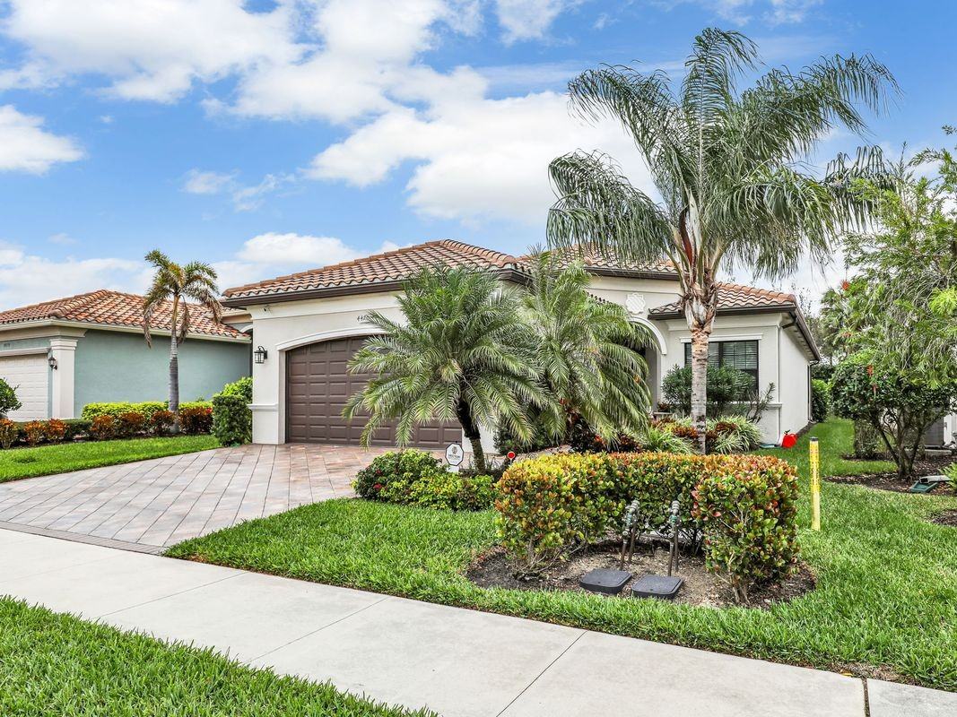 4470 Crimson Ave - Photo 3 of 25