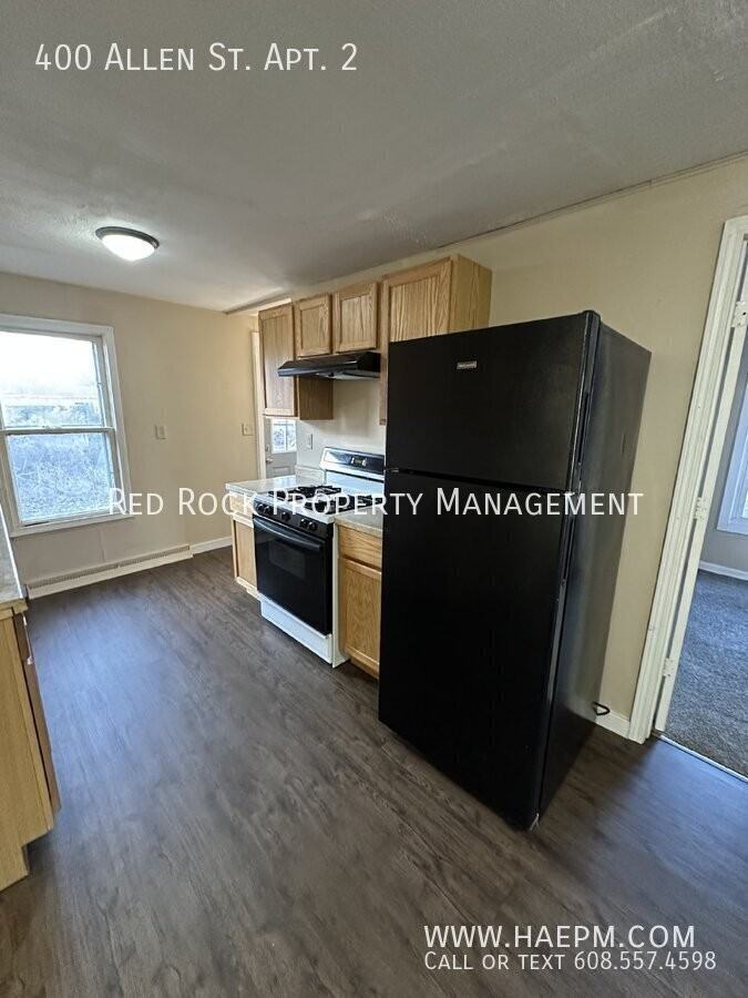 400 Allen St Apt 2 - Photo 2 of 18