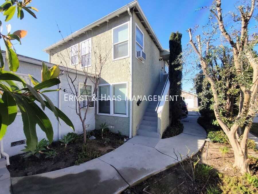 4217 1/2 N Bellflower Blvd - Photo 2 of 22