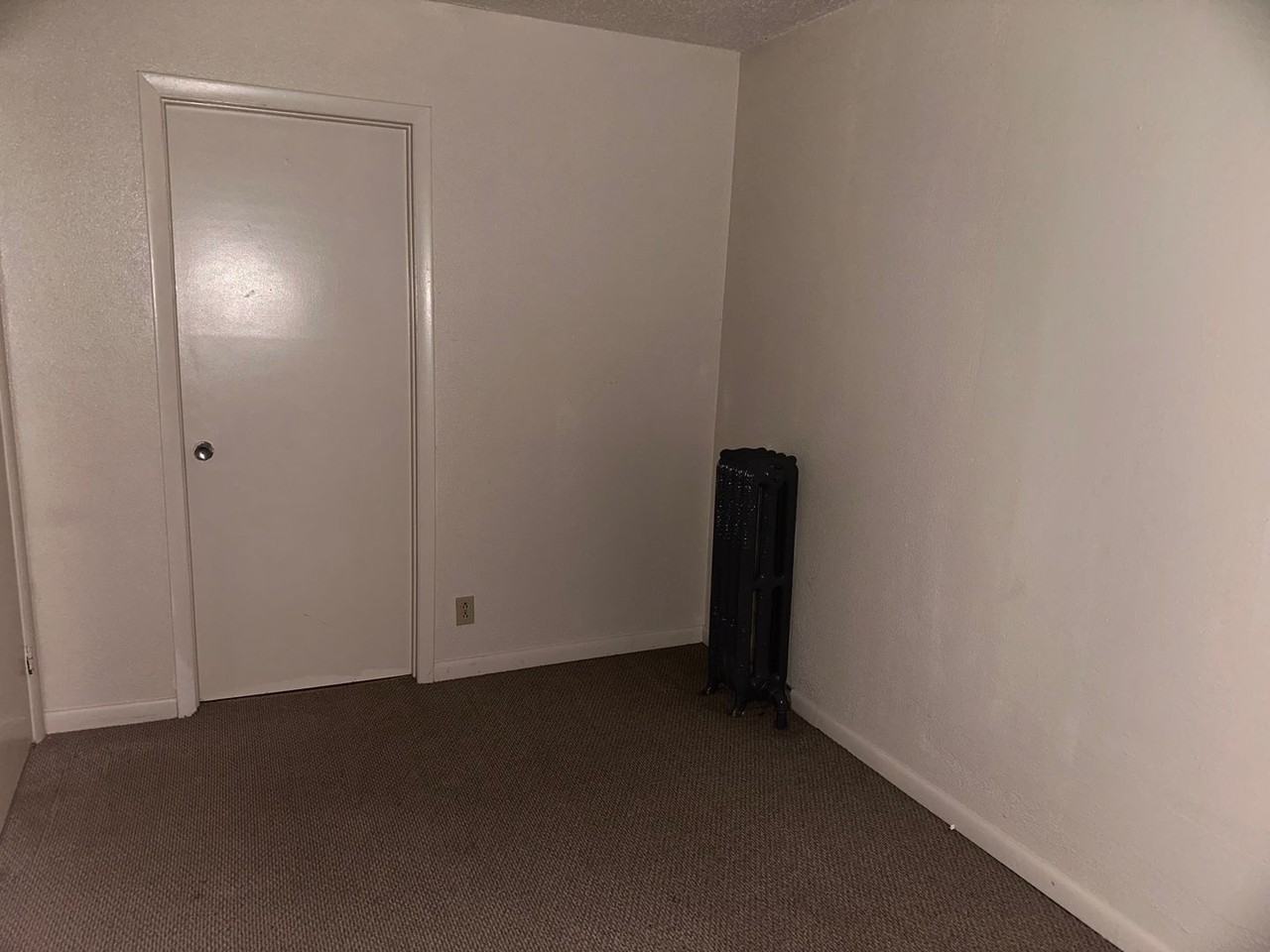 43 W. Lewis - Photo 4 of 8